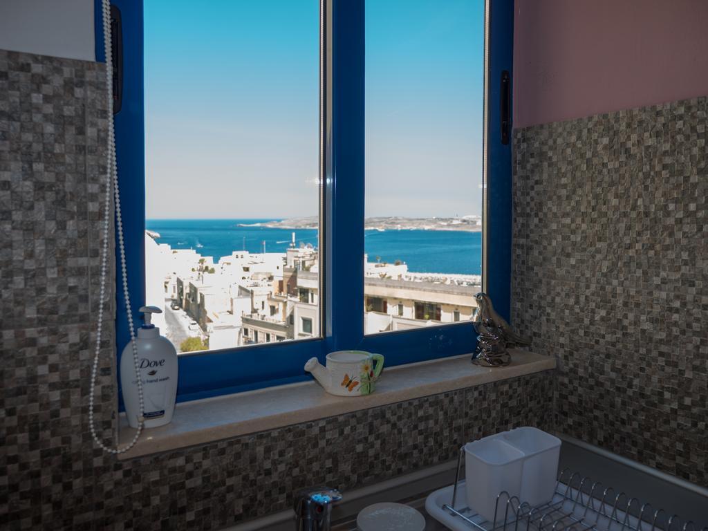 Seaview Luxury Penthouse With Shared Swimming Pool Daire Għajnsielem Dış mekan fotoğraf
